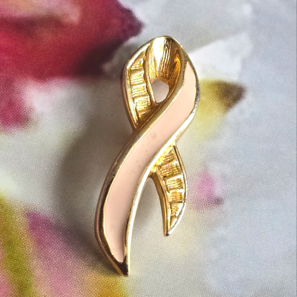 Avon Breast Cancer ribbon brooch pink gold